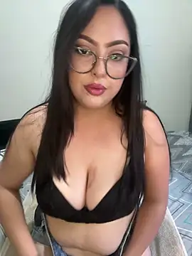 MileyGia online show from 04.23.26