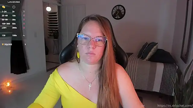 Snapshot of tamy_shine87 chatting on 02.01.26 tamy shine87 online show from 02.01.26