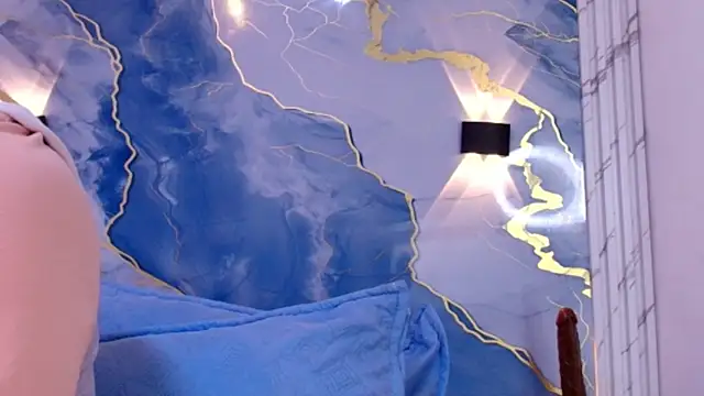 lorrayne  online show from 10.11.25