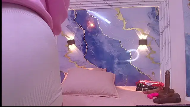 lorrayne  online show from 10.17.25