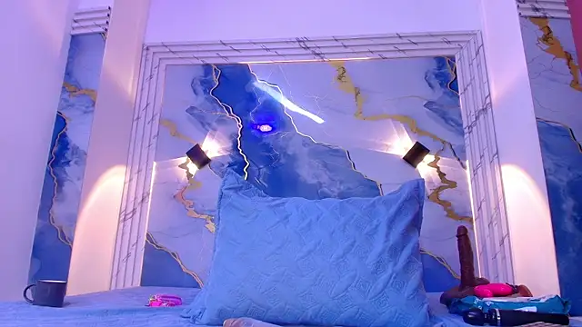 lorrayne  online show from 11.19.25