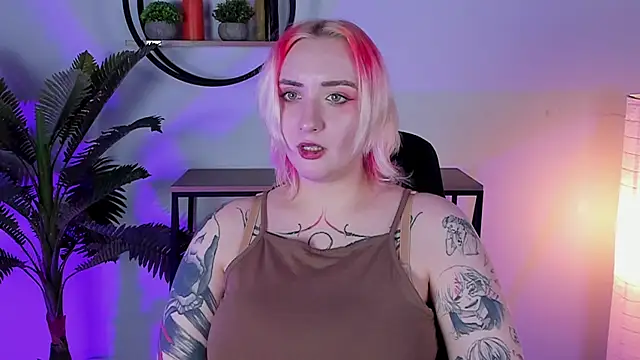 AsheLucker online show from 02.20.25