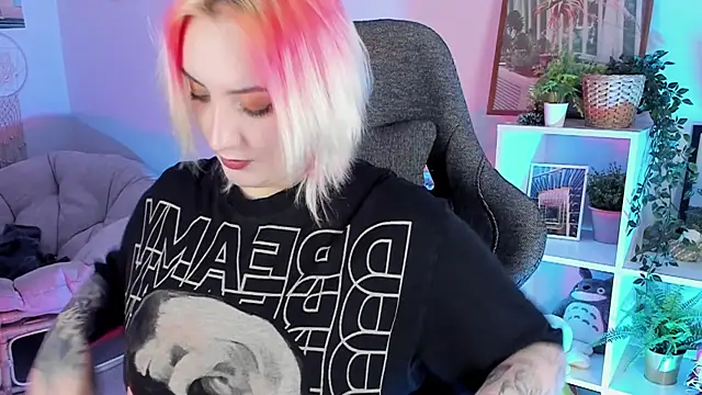 AsheLucker online show from 03.03.25