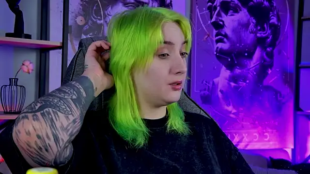 AsheLucker online show from 09.26.25