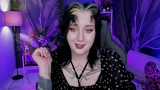 AsheLucker online show from 10.10.25