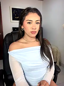 Snapshot of Ambar_pe_ chatting on 11.19.25 Ambar pe online show from 11.19.25