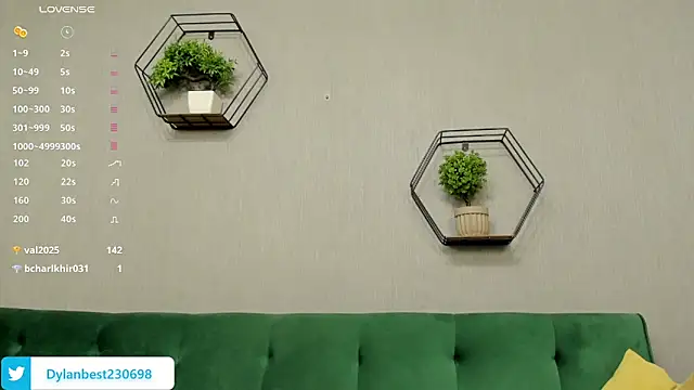 Snapshot of Dylan_Best chatting on 12.03.25 Dylan Best online show from 12.03.25