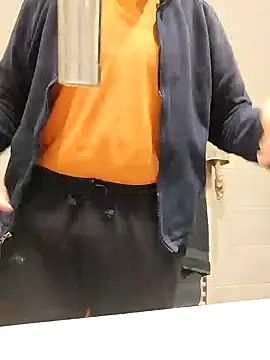 Snapshot of Einhorn527 chatting on 12.12.24 Einhorn527 online show from 12.12.24