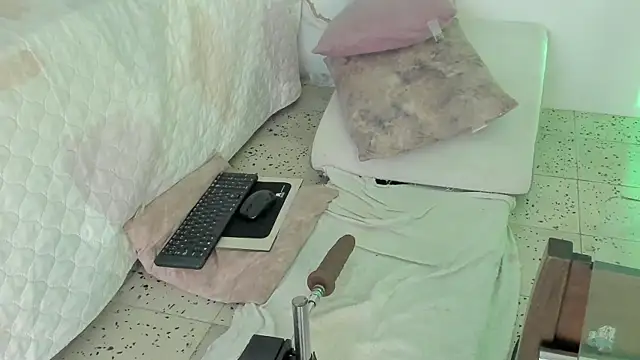 IsiisLovei online show from 01.07.26