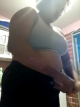 Hilarybunnyy online show from 02.24.26