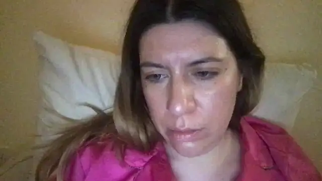 Snapshot of HYPHYtype chatting on 01.22.25 HYPHYtype online show from 01.22.25