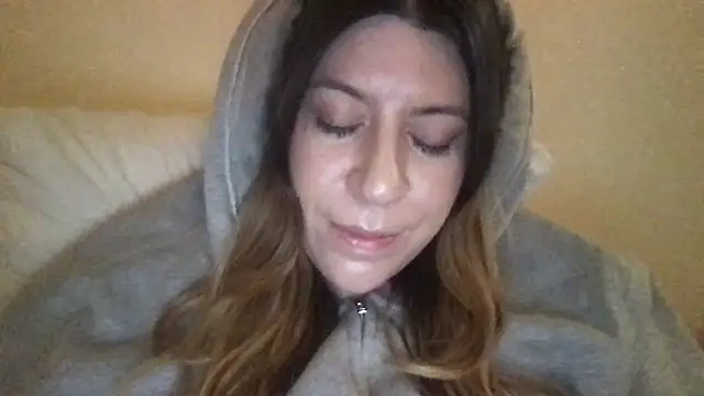 Snapshot of HYPHYtype chatting on 01.22.25 HYPHYtype online show from 01.22.25