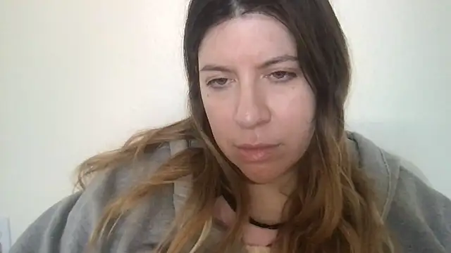 Snapshot of HYPHYtype chatting on 01.23.25 HYPHYtype online show from 01.23.25