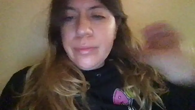 Snapshot of HYPHYtype chatting on 02.01.25 HYPHYtype online show from 02.01.25