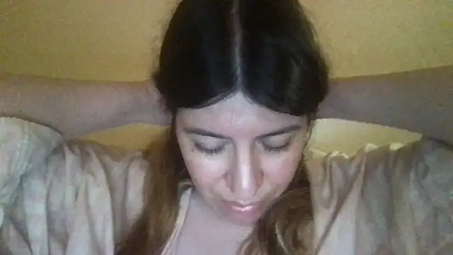 Snapshot of HYPHYtype chatting on 02.04.25 HYPHYtype online show from 02.04.25