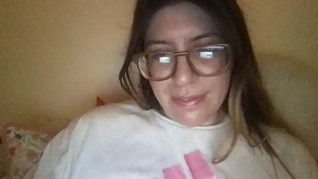 Snapshot of HYPHYtype chatting on 02.09.25 HYPHYtype online show from 02.09.25