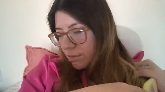 Snapshot of HYPHYtype chatting on 02.14.25 HYPHYtype online show from 02.14.25