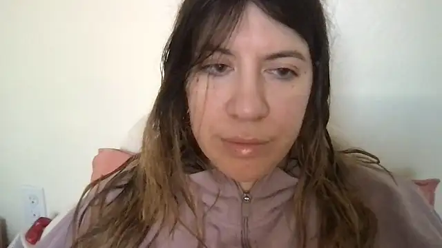 Snapshot of HYPHYtype chatting on 02.26.25 HYPHYtype online show from 02.26.25