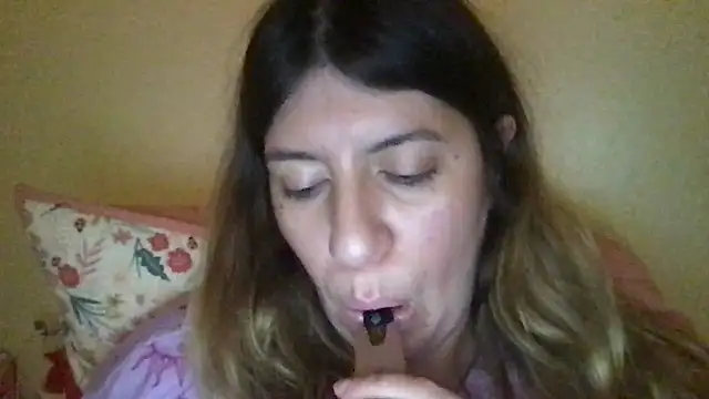 Snapshot of HYPHYtype chatting on 03.01.25 HYPHYtype online show from 03.01.25