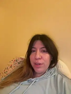 Snapshot of HYPHYtype chatting on 03.18.25 HYPHYtype online show from 03.18.25