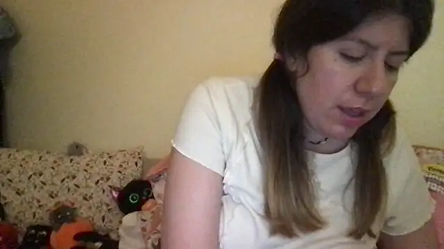 Snapshot of HYPHYtype chatting on 09.12.25 HYPHYtype online show from 09.12.25