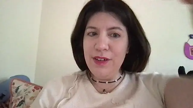 Snapshot of HYPHYtype chatting on 09.12.25 HYPHYtype online show from 09.12.25