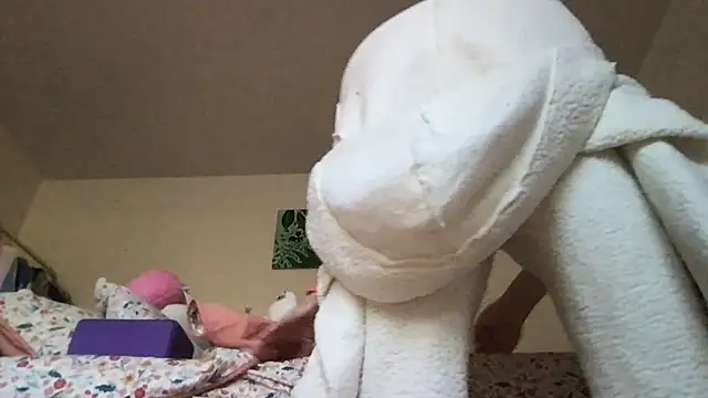 Snapshot of HYPHYtype chatting on 09.22.25 HYPHYtype online show from 09.22.25