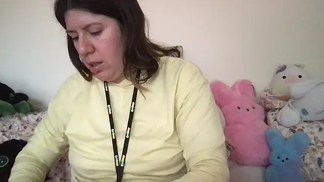 Snapshot of HYPHYtype chatting on 10.22.25 HYPHYtype online show from 10.22.25