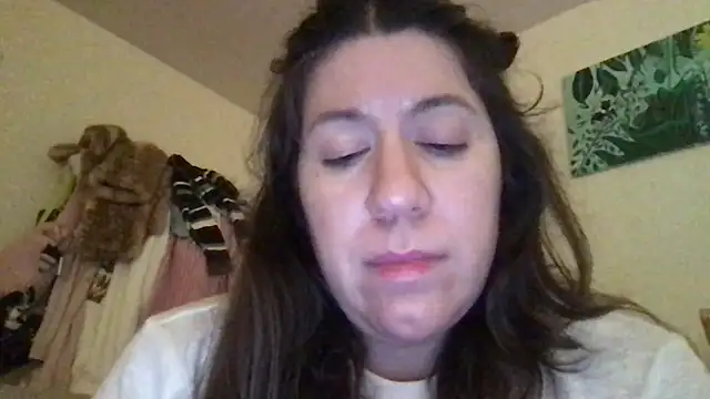 Snapshot of HYPHYtype chatting on 11.01.25 HYPHYtype online show from 11.01.25