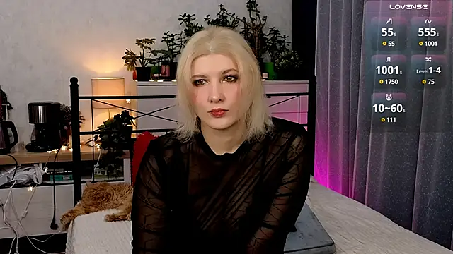 Snapshot of olisunny5 chatting on 12.31.24 olisunny5 online show from 12.31.24