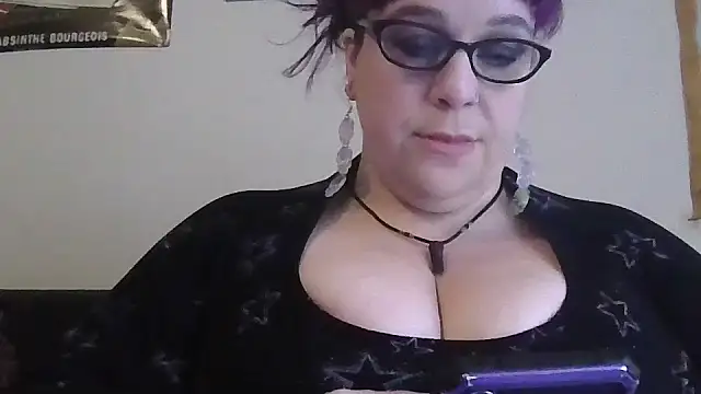 GothyBaby online show from 12.04.25