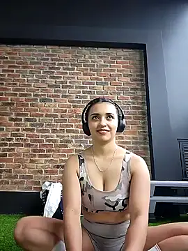 Lucy Marin online show from 12.07.24