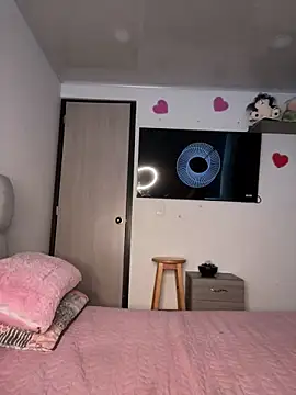 Lucy Marin online show from 03.06.25