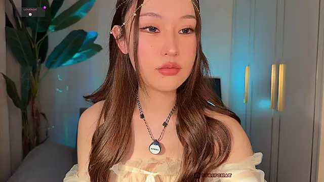 Snapshot of sphynx-_- chatting on 01.17.26 sphynx- - online show from 01.17.26