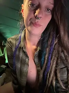 MenaDreadfull online show from 10.17.25