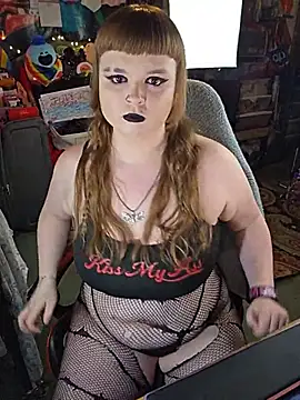 Snapshot of VelvetDiablo chatting on 07.25.26 VelvetDiablo online show from 07.25.26