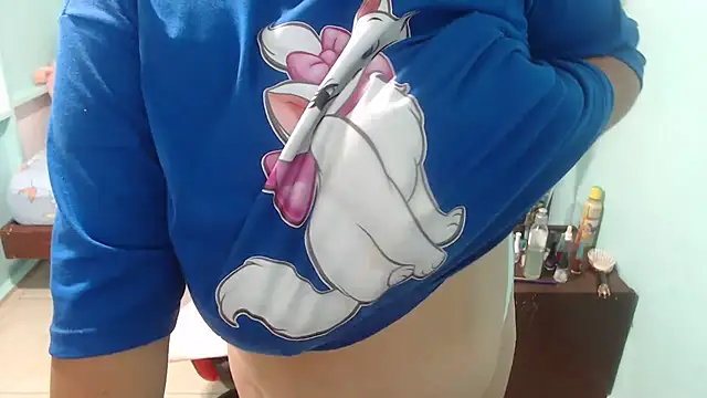 Snapshot of NatalySexxxMilk chatting on 01.14.25 NatalySexxxMilk online show from 01.14.25