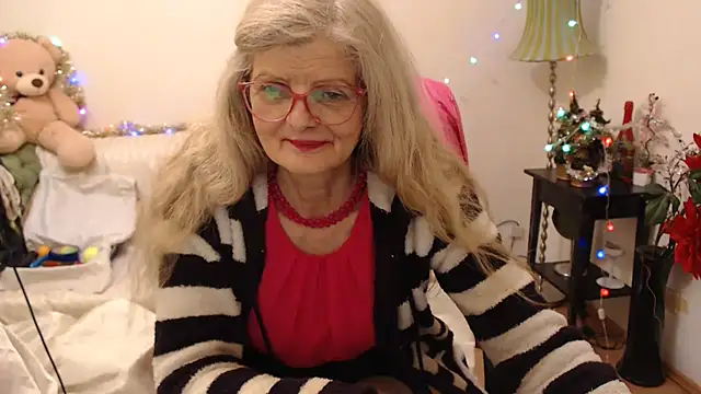 Snapshot of BlairFort chatting on 12.14.24 BlairFort online show from 12.14.24