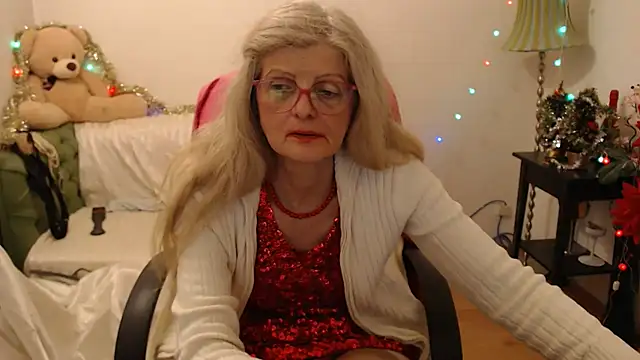 Snapshot of BlairFort chatting on 12.28.24 BlairFort online show from 12.28.24