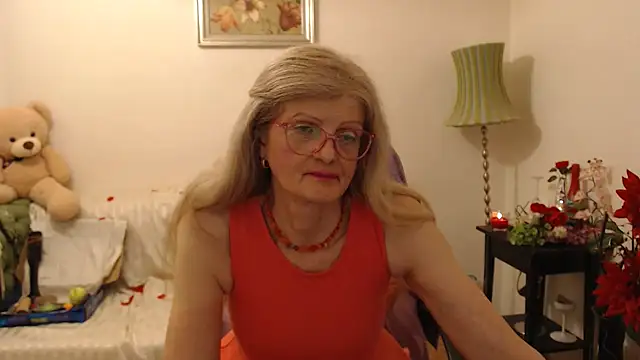 Snapshot of BlairFort chatting on 02.13.25 BlairFort online show from 02.13.25