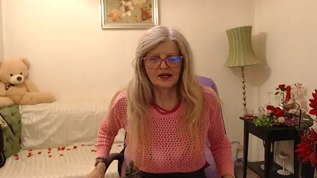 Snapshot of BlairFort chatting on 02.15.25 BlairFort online show from 02.15.25