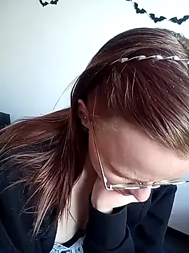 Snapshot of Aelita_bb chatting on 02.19.25 Aelita bb online show from 02.19.25