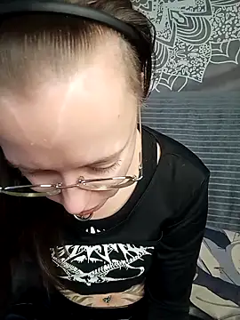 Snapshot of Aelita_bb chatting on 09.16.25 Aelita bb online show from 09.16.25