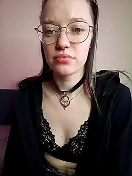 Snapshot of Aelita_bb chatting on 10.22.25 Aelita bb online show from 10.22.25