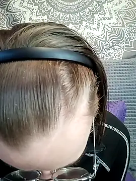 Snapshot of Aelita_bb chatting on 11.22.25 Aelita bb online show from 11.22.25