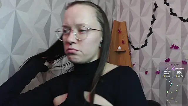 Snapshot of Aelita_bb chatting on 11.28.25 Aelita bb online show from 11.28.25