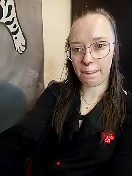 Snapshot of Aelita_bb chatting on 12.15.25 Aelita bb online show from 12.15.25