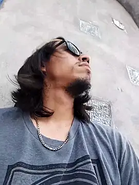 AlexAlejandro13 online show from 04.26.26