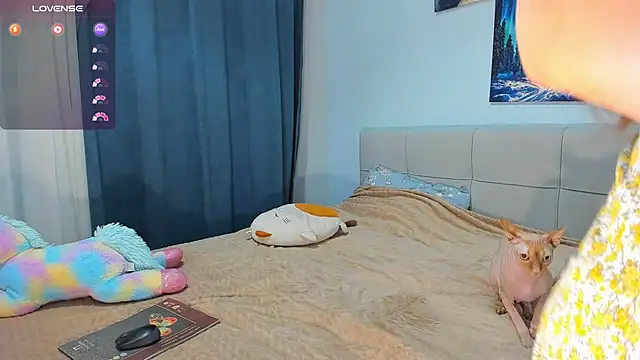 Snapshot of LittleSonya chatting on 12.30.24 LittleSonya online show from 12.30.24