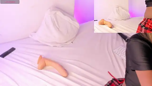 Snapshot of AgathaFoxx chatting on 02.07.25 AgathaFoxx online show from 02.07.25